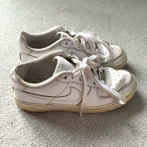 White Nike Air Force 1’s